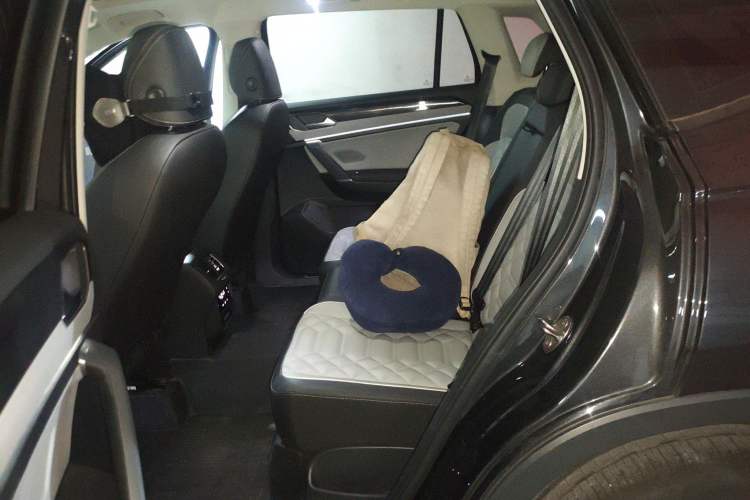 Used Volkswagen Tayron 2024 300TSI Two-Wheel-Drive Luxury Plus Advanced Version Interior 4