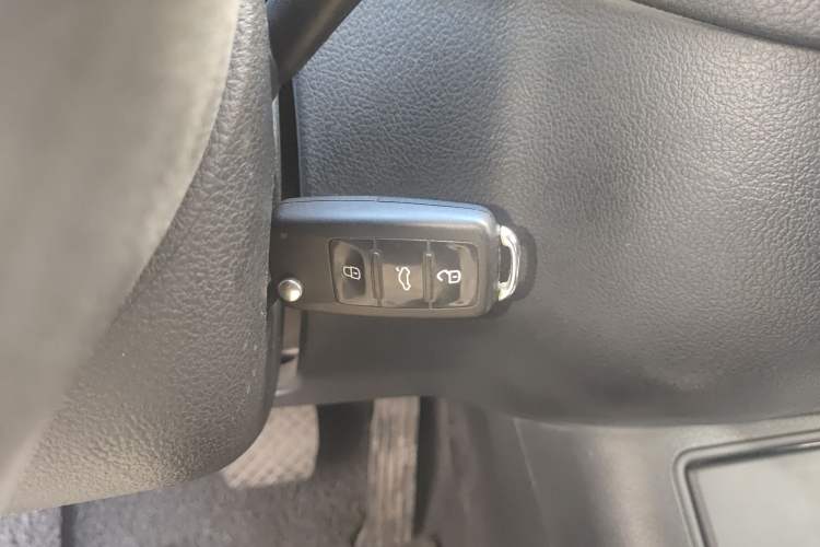 Used Volkswagen Tiguan 2015 1.8TSI Automatic Two-Wheel Drive Comfort Edition Vehicle Key