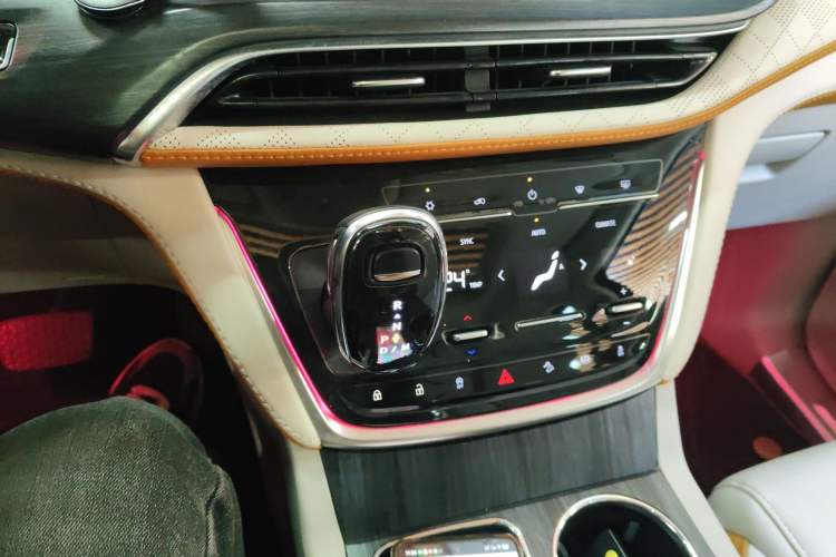 Used Buick GL8 2022 ES Landtrek 653T Comfort Edition