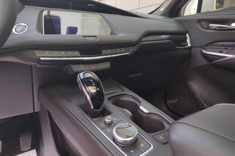 Used Cadillac XT4 2021 28T Two-Wheel Drive Tech Edition
