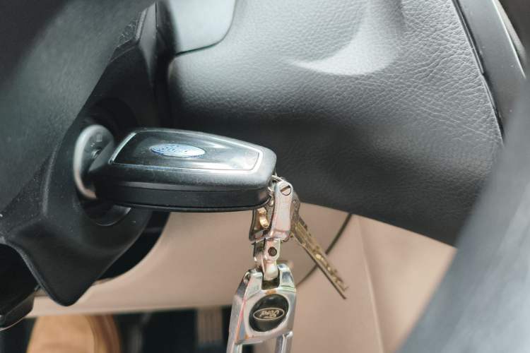 Used Ford Focus 2015 Sedan 1.6L Automatic Comfort Model Vehicle Key