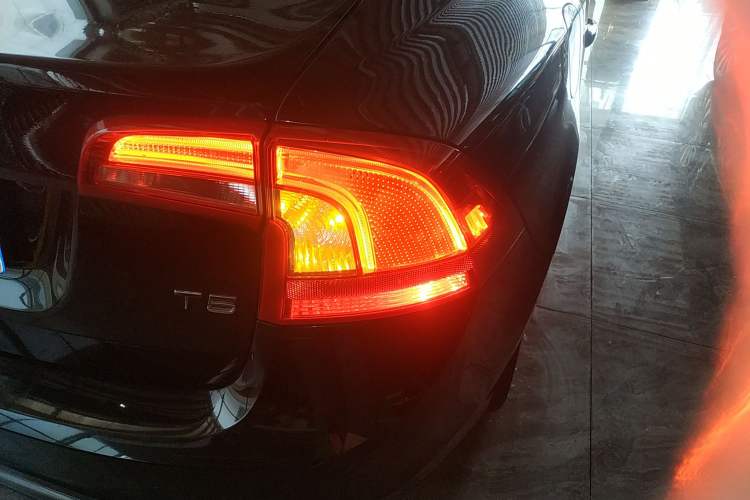 Used Volvo S60 2017 S60L T5 Intelligent Drive Edition Right Rear Taillight