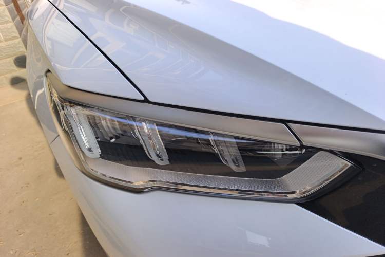 Used BYD Song Pro New Energy 2024 HONOR Edition DM-i 71KM Leading Model Right Front Headlight