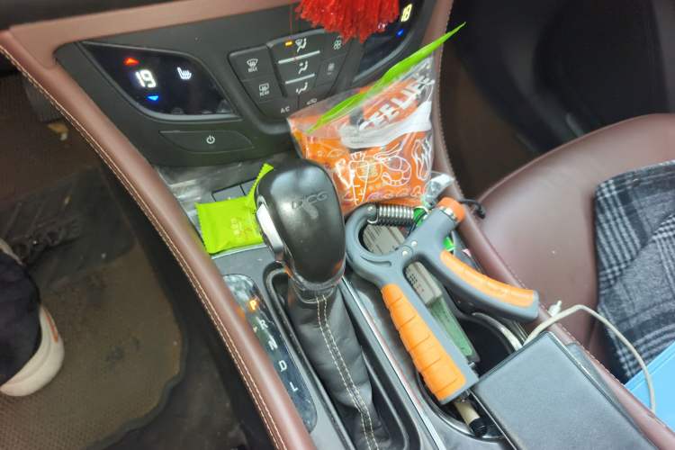 Used Buick Envision 2016 20T Two-Wheel-Drive Elite Model Gear Lever