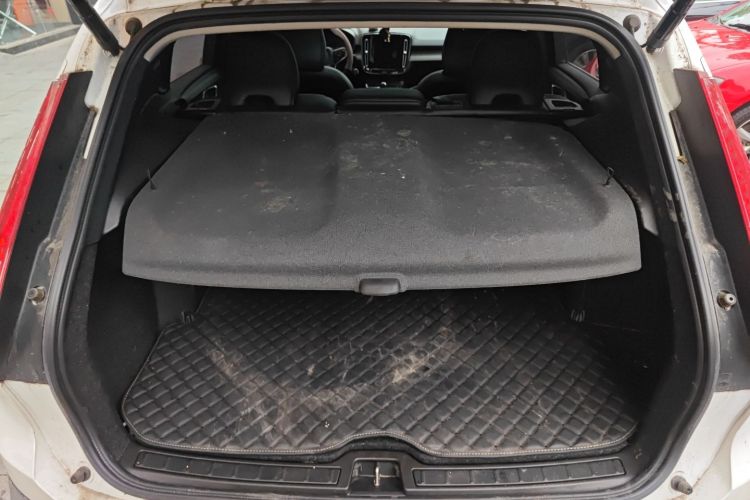 Used Volvo XC40 2022 T4 Four-Wheel Drive Smart & Luxurious Edition Trunk