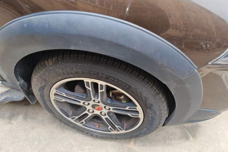 Used FORTHING Joyear SUV 2012 1.6L Luxury Model