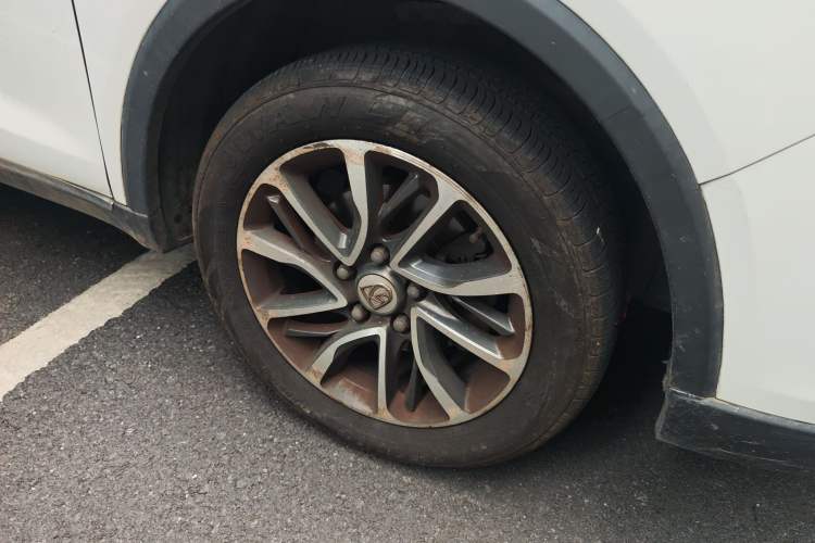 Used Baojun 730 2017 1.8L iAMT Luxury Version 7-Seater Right Front Wheel Hub