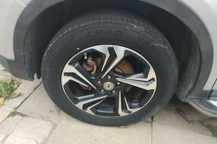 Used Dongfeng Aeolus AX7 2016 2.0L Automatic Zhiyi Trim