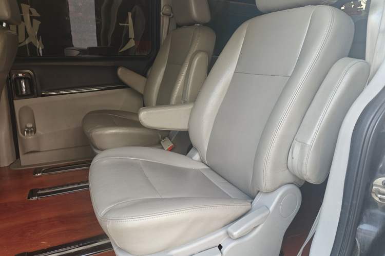 Used JAC Group Refine M5 2014 1.9T Diesel Manual Business Edition
