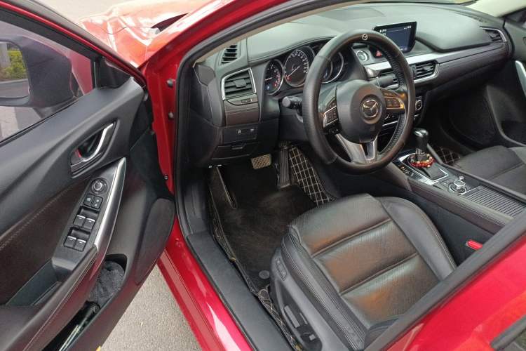 Used Mazda Atenza 2017 2.0L Blue Sky Luxury Edition Driver Seat