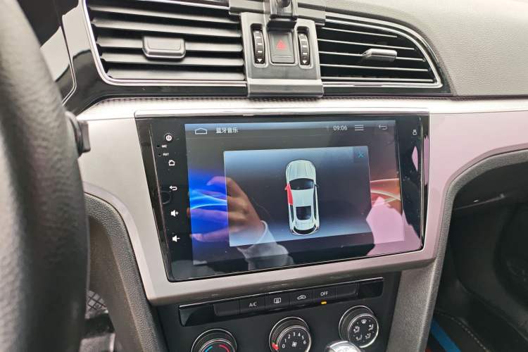 Used Volkswagen Lamando 2017 230TSI DSG Fashion Edition
