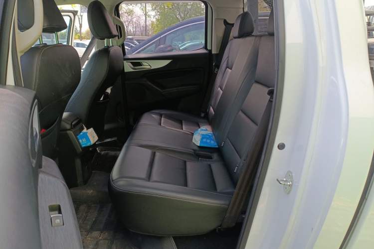 Used Great Wall Poer 2021 2.0T Commercial Version Automatic Diesel 4x4 Elite Long-Box GW4D20M
