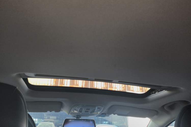 Used Roewe D7 2023 DMH 125km Superior Edition