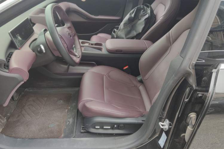 Used Nio ET5T 2024 75kWh Touring Left Front Seat