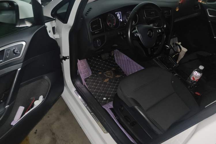 Used Volkswagen Golf 2018 1.6L Automatic Comfort Model
