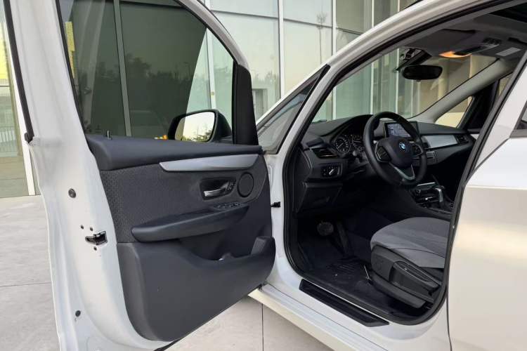 Used BMW 2 Series Active Tourer 2016 218i Fashion Model
