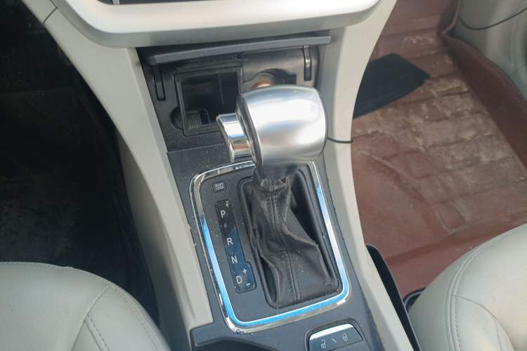 Used Geely Auto Emgrand 2014 Sedan 1.5L CVT Elite Model