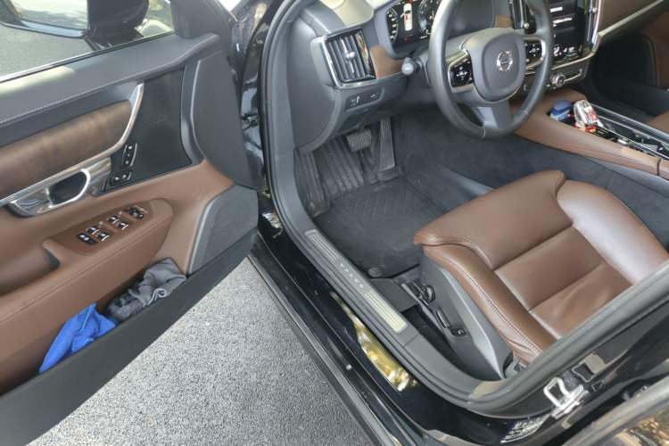 Used Volvo S90 2021 B5 Zhiyuan Luxury Edition