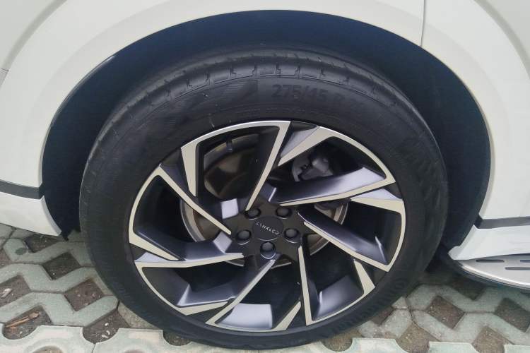 Used Lynk & Co 09 2021 2.0T Halo Six-Seater
