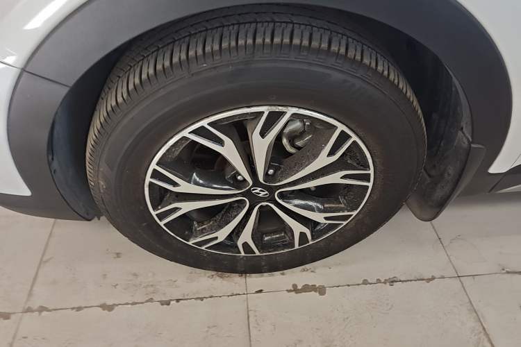 Used Hyundai Santa Fe 2017 2.0T Automatic All-Wheel Drive Smart 7-Seater