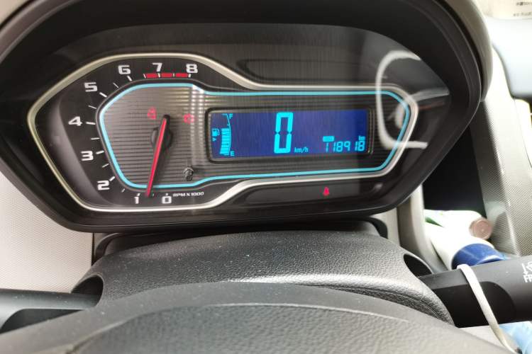 Used Chevrolet Aveo Sonic 2014 Hatchback 1.4SL MT Comfort Edition
