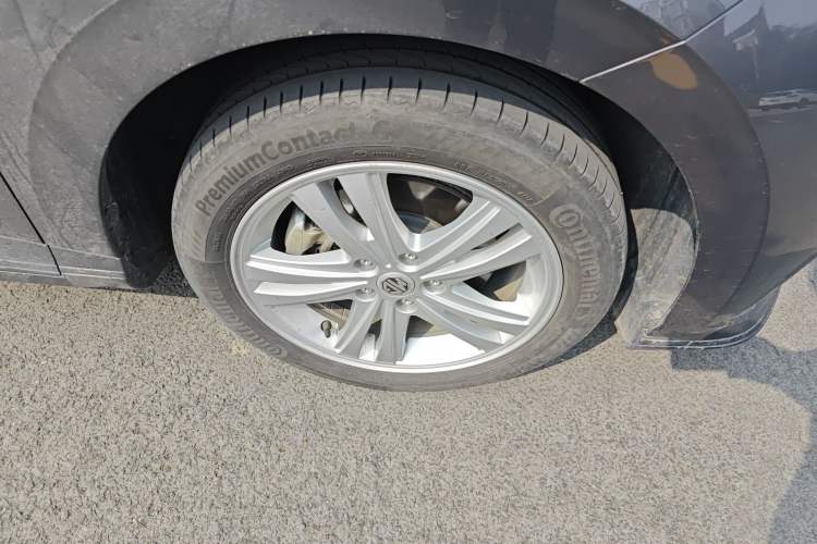 Used MG 4 EV 2022 425 km Luxury Edition Right Front Wheel Hub