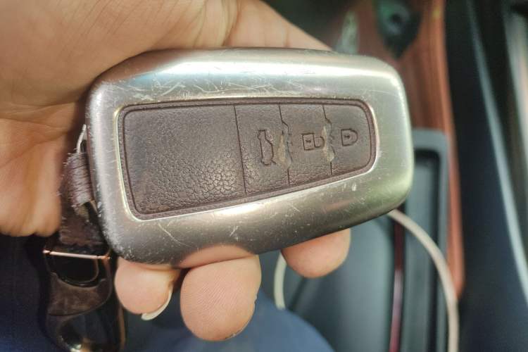 Used Toyota Camry 2019 2.0E Leading Edition China VI Standard
