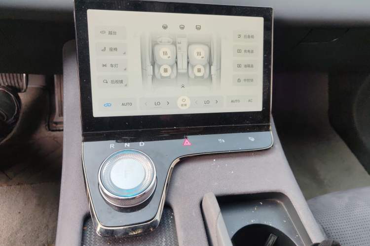 Used VOYAH PASSION 2024 PHEV Four-Wheel Drive Ultra-Long Range Flagship Model Gear Lever