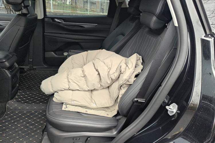 Used Ford Edge 2025 Escape L 2.0T EcoBoost Two-Wheel Drive 7-Seater Luxury Model
