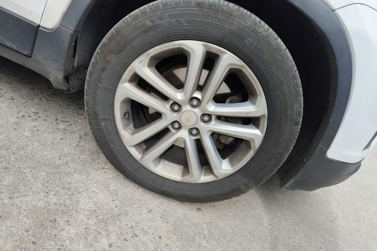 Used Chevrolet Trax 2016 1.4T Manual Two-Wheel Drive Comfort Version with Sunroof
