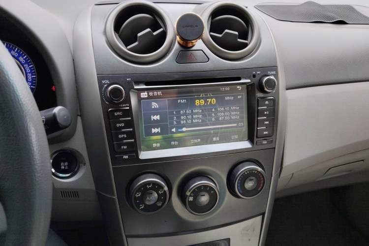 Used BYD G3 2011 Smart Tech Version 1.5L Manual Luxury Edition Audio And AC Panel