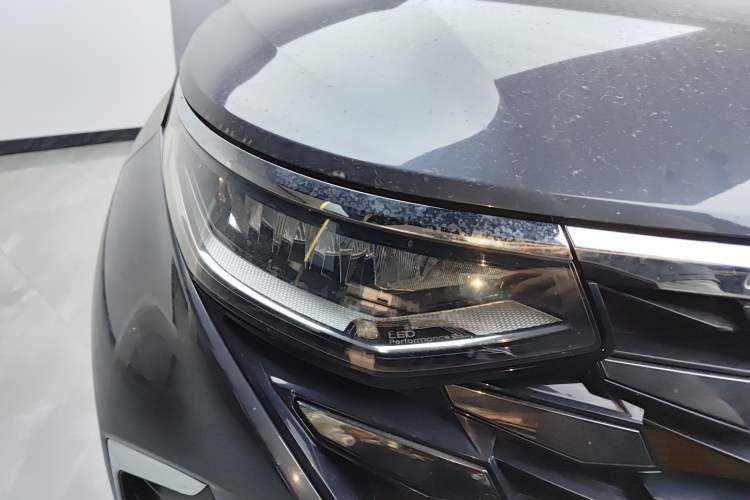 Used Hyundai Custo 2021 270TGDi Prestige LUX Right Front Headlight