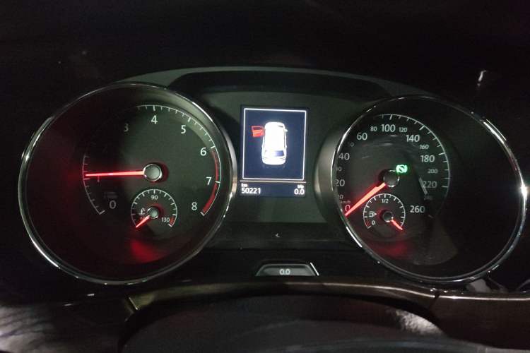 Used Volkswagen Touran 2016 Volkswagen Touran L 330TSI DSG Luxury Edition Instrument Cluster