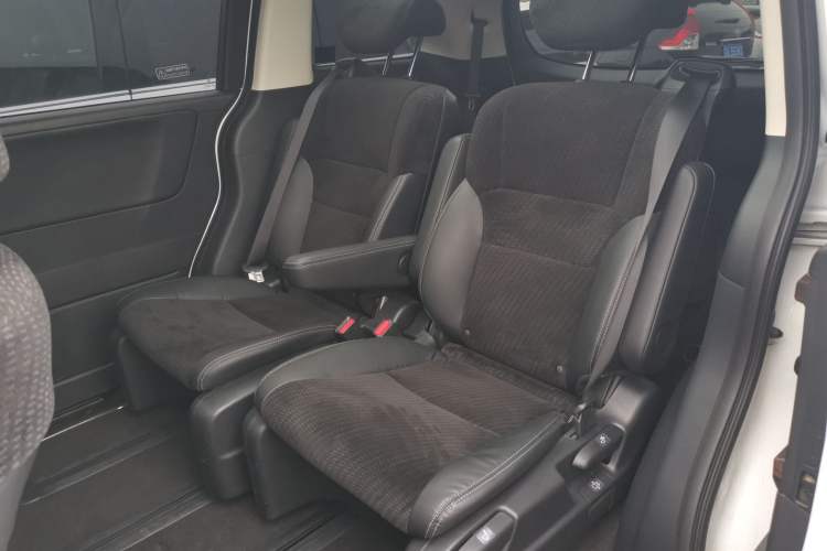 Used Honda Elysion 2016 2.4L Classic Edition Left Rear Seat