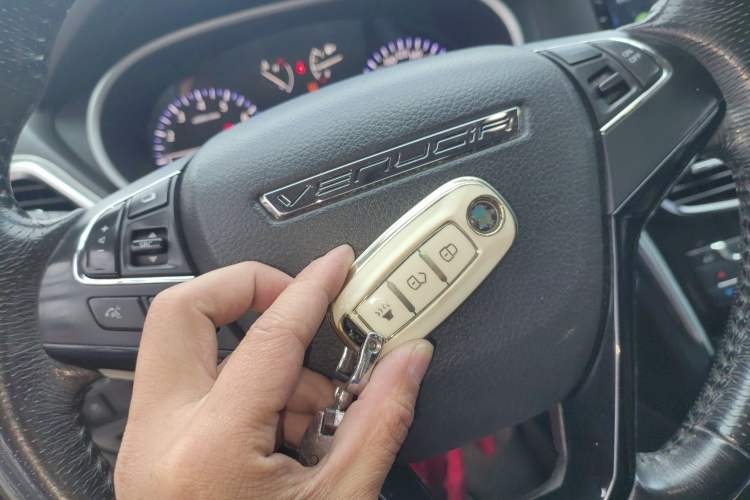 Used Venucia T90 2017 2.0L CVT Smart Edition Vehicle Key