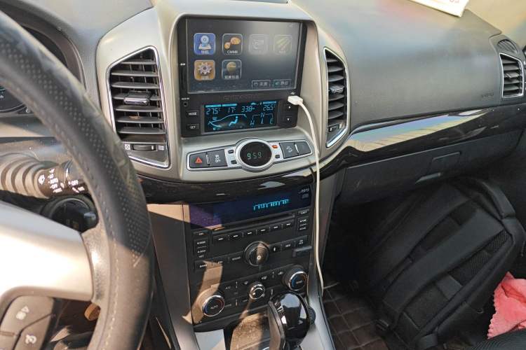 Used Chevrolet Captiva 2014 2.4L 4x4 Flagship Edition 7 Seats
