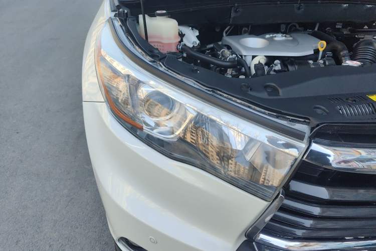 Used Toyota Highlander 2017 2.0T Four-Wheel Drive Luxury Edition 7 Seats Right Front Headlight