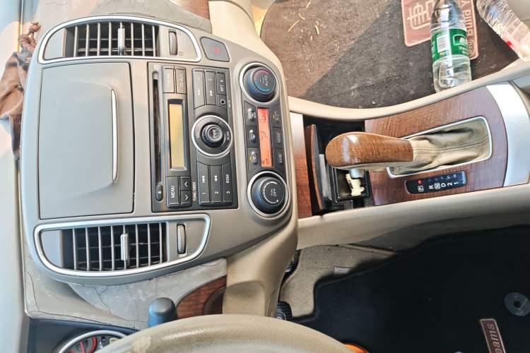 Used Nissan Sylphy 2009 1.6XL Automatic Luxury Sunroof Edition Audio And AC Panel