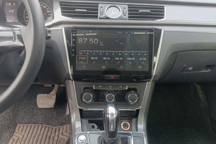 Used Volkswagen Passat 2017 330TSI DSG Luxury Edition
