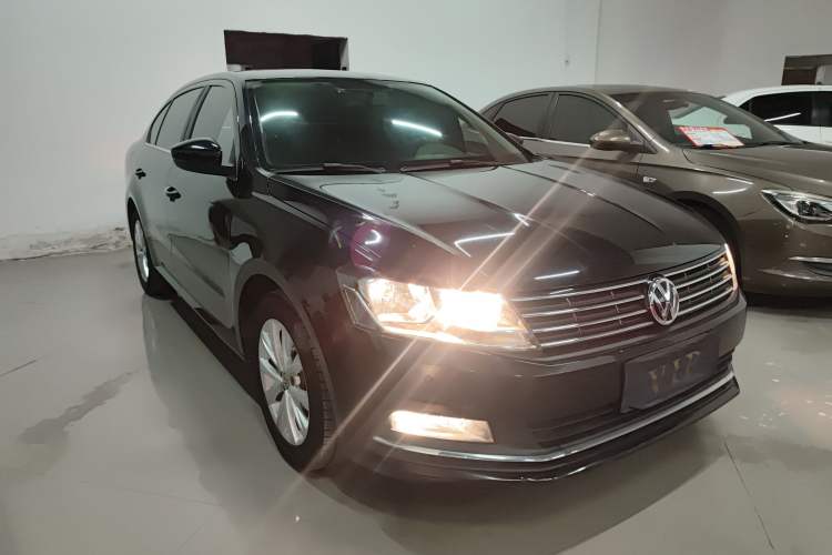 Used Volkswagen Lavida 2017 1.6L Manual Comfort Edition
