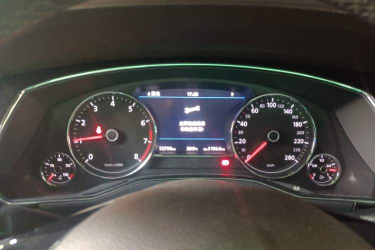 Used Volkswagen Phideon 2016 380TSI Two-Wheel-Drive Supreme Edition Instrument Cluster