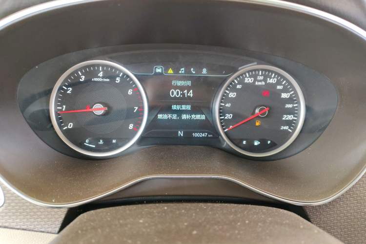 Used Baojun 730 2017 1.8L iAMT Luxury Version 7-Seater
