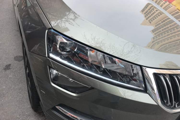 Used Skoda Karoq 2019 TSI280 SmartDrive Luxury Edition China VI standard Right Front Headlight