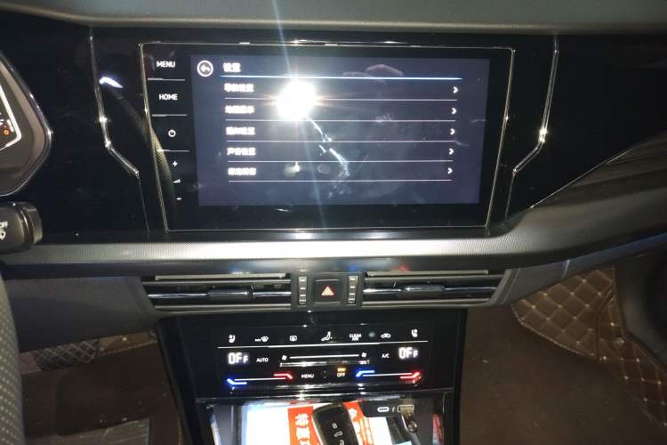 Used Volkswagen Passat 2024 380TSI Dragon Glory Edition Audio And AC Panel