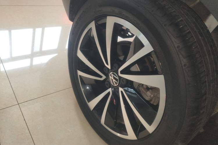 Used Volkswagen Tharu 2021 280TSI Two-Wheel-Drive Luxury Edition
