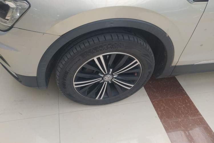 Used Volkswagen Tiguan L 2019 330TSI Automatic Two-Wheel Drive Panoramic Comfort Edition China VI Standard