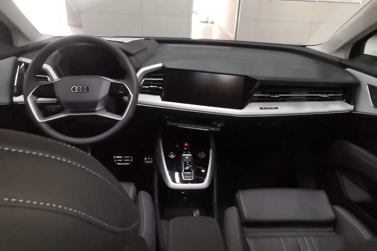 Used Audi Q5 e-tron 2023 40 e-tron Shining Edition Brocade Suit