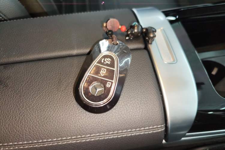 Used Mercedes-Benz C-Class 2024 C 200 L Sport Edition Interior 1