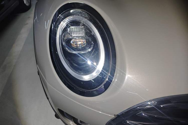 Used MINI Clubman 2019 1.5T COOPER Right Front Headlight