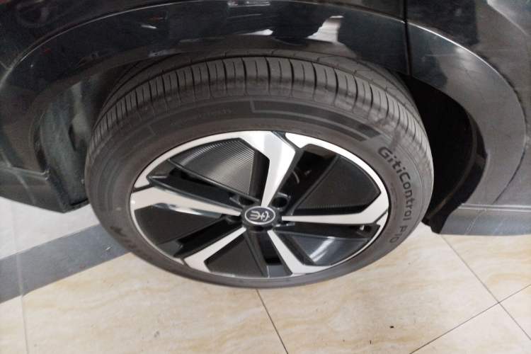 Used BYD Song L EV 2025 Intelligent Driving Version 662 km LiDAR Excellence Edition Exterior 3